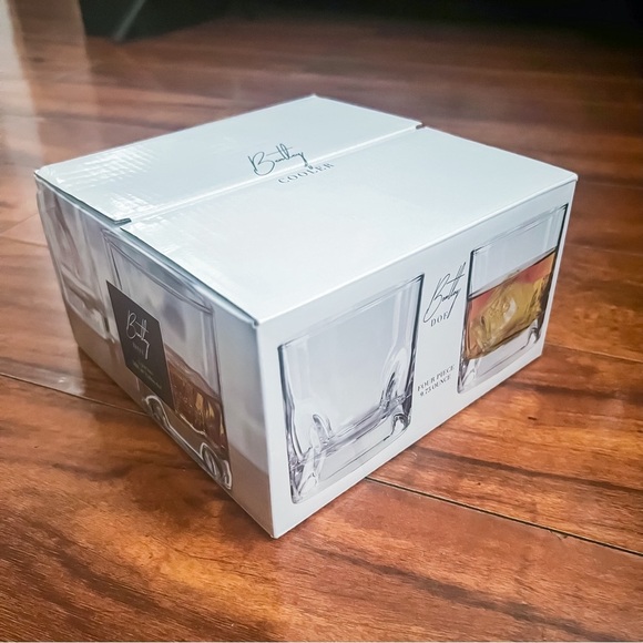 Circleware | Everyday Bentley Double Old Fashioned Glasses, 4 Piece | 9.75 oz. - Picture 3 of 5